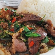 เมนูของร้าน ใบเตยก๋วยเตี๋ยวเนื้อตุ๋น