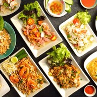 ขนมครกไส้แตก