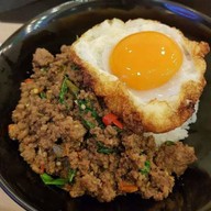 กระเพราพริกแห้ง รสแซ่บ1 ซอยหทัยราษฎร์11