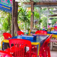 ก๋วยเตี๋ยวยายตั้น หนองไผ่