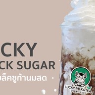 LUCKY MILK&TEA Robinson Sriracha (ชื่อร้านHiicha) ชั้น3ข้างบันไดเลื่อนคู่ซ้ายมือ )