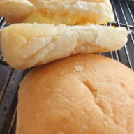 ขนมปังปิ้งป้าตุ้ม ม.พายัพ