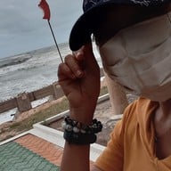 หาดแหลมเสด็จ