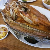 เมนูของร้าน ครัวต้นไทร