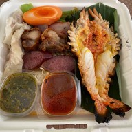 เมนูของร้าน โตจังอ๋อง noodlebar บะหมี่กุ้งแม่น้ำเผาเจ้าแรกของไทย ป้อมปราบศัตรูพ่าย