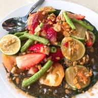 ใกล้ต้น อาหารพื้นบ้าน ถนนซอยนครระยอง 29