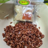 เมนูของร้าน ข้าวยำแม่สุณีย์ ตลาดสัมมากร