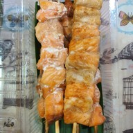 เมนูของร้าน แซลม่อนย่าง ตลาดนัดสัมมากร