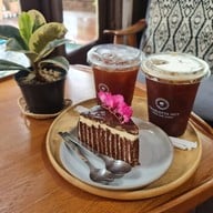 เมนูของร้าน Charlotte Hut Coffee & Tea Bar แพร่