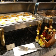 Krislicious Eatery & Bar