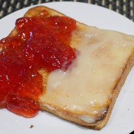 Krislicious Eatery & Bar