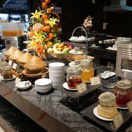 Krislicious Eatery & Bar