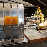 Krislicious Eatery & Bar