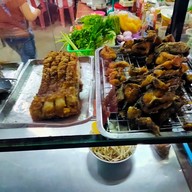 ร้านข้าวต้มตี๋อ้วน อาหารตามสั่ง