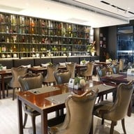 Krislicious Eatery & Bar