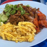 เมนูของร้าน ข้าวคลุกกะปิชุนเซ้ง(ป้าค่อม) ข้าวคลุกกะปิชุนเซ้ง(ป้าค่อม)
