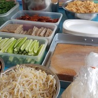 เปาะเปี๊ยะสด เจ๊หมูบางกระบือ ไม่มีสาขา