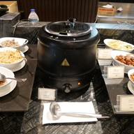 Krislicious Eatery & Bar