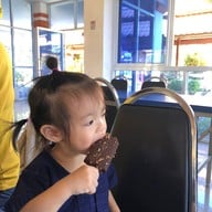 บ่อน้ำพุร้อนแม่จอก