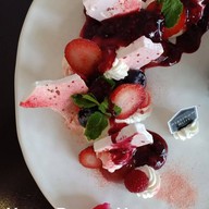เมนูของร้าน Platinum Hills ปรีดี