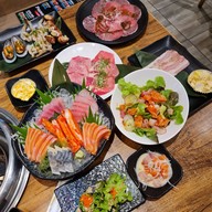 Realichi Yakiniku & Sushi เพชรบุรี