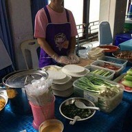 เปาะเปี๊ยะสด เจ๊หมูบางกระบือ ไม่มีสาขา