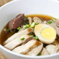 ก๋วยจั๊บช้างเผือก รับทำข้าวกล่อง