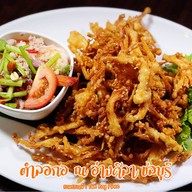 ตำลอกอ at บางแสน (ตรงข้ามสวนทัศนาการ์เด้น) บางแสน