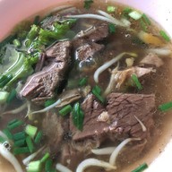 เมนูของร้าน นพรัตน์ ก๋วยเตี๋ยวเนื้อ