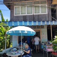 ก๋วยเตี๋ยวเจ๊น้องริมน้ำท่าเรือจ้าง ซ.ท่าเรือจ้าง