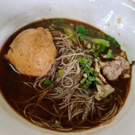 ก๋วยเตี๋ยวเรือห้อยขา สันกำแพง