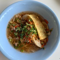 เมนูของร้าน ก๋วยเตี๋ยวเรือโกหลิว คลองสอง