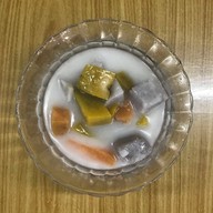 หน้าร้าน ขนมหวาน ซอยพะเนียง