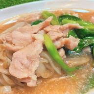 ราดหน้าดินแดงเจ้าอร่อย@หลังแฟลต5 ปากซ.ประชาสันติ ดินแดง