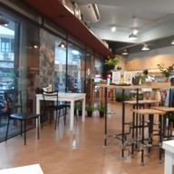 บรรยากาศ บ้านกลางซอย สวนมะลิ