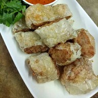 อ.เกียรติชัย เชลล์ชวนชิม กำแพงดิน