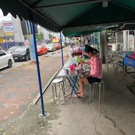 ก๋วยเตี๋ยวไก่มะระเทพารักษ์