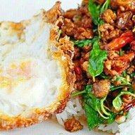 เนื้อแน่นกะเพราจ๋า พระสมุทรเจดีย์