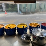 ร้านขนมจีนน้ำยาพริกแกงใต้ สุขุมวิท-คลองเตย