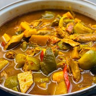 ร้านขนมจีนน้ำยาพริกแกงใต้ สุขุมวิท-คลองเตย