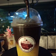 Madam Coffee เกษตรนวมินทร์ ตอมอ.243