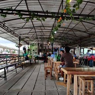 บรรยากาศ กินใต้ต้น