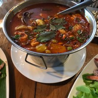 M.A.D. Meals & Drinks