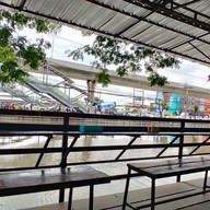 บรรยากาศ กินใต้ต้น
