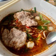 ก๋วยเตี๋ยวตำลึง