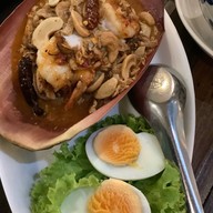 เปิบสำรับ Authentic Thai Cuisine