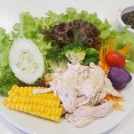 Salad House Sriracha ไอเพลส(หน้านิคมฯแหลมฉบัง)