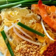 ผัดไทยแม่ทองใบ ตลาดโต้รุ่งศาลเจ้า