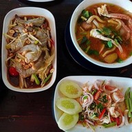 ลาบยโส&แจ่วฮ้อนยโส สาขาเพชรดำคาเฟ่