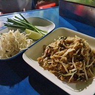 ผัดไทหน้าปั้มเซลล์